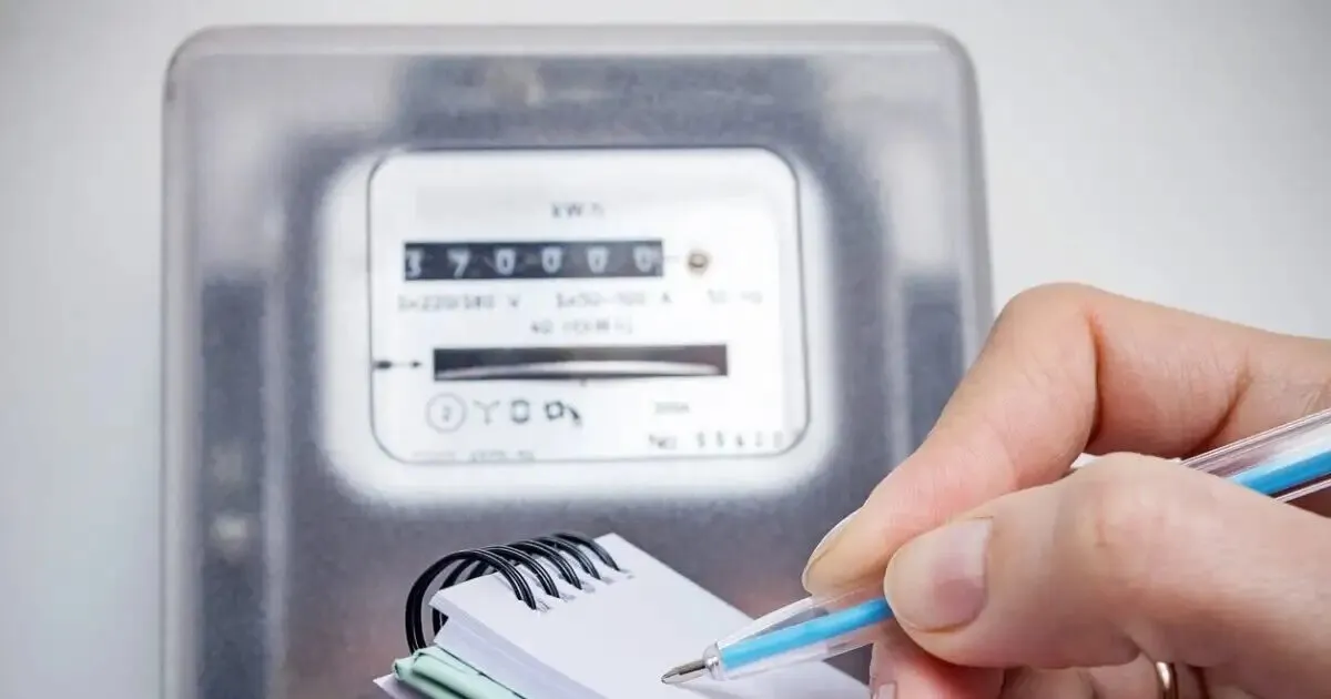 Ηλεκτρικό ρεύμα στην Ελλάδα: Διπλασιασμός οικιακών καταναλωτών με σταθερό τιμολόγιο το 2025