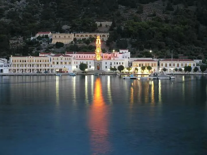 Σύμη: Διαμαρτυρία για την αναβολή δίκης σε υπόθεση ασέλγειας