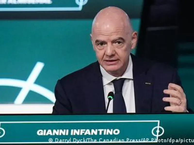 FIFA Ινφαντίνο αντεπίθεση